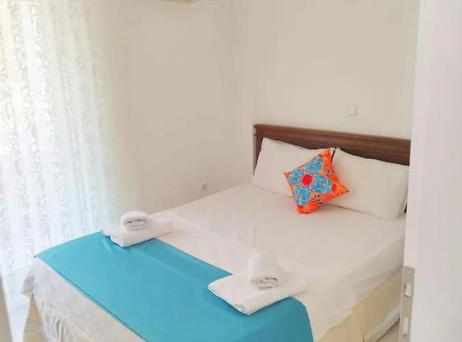 Manolyam Havuzlu 2+1 Апартаменти *