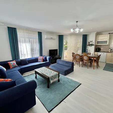 Apartment Manolyam Havuzlu 2+1