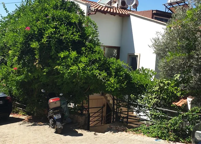 Manolyam Havuzlu 2+1 Kas